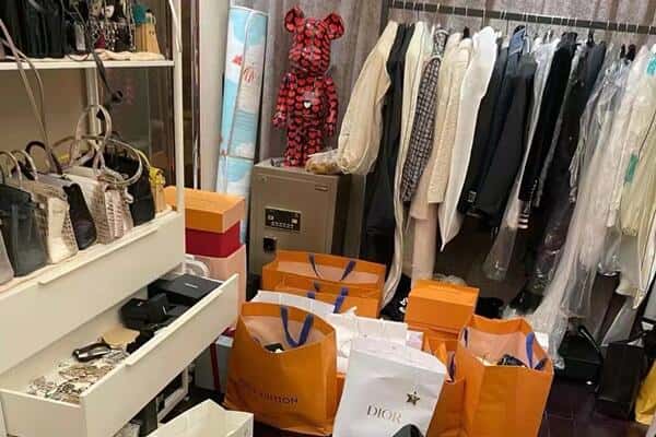 齐齐哈尔碾子山回收一线品牌衣服